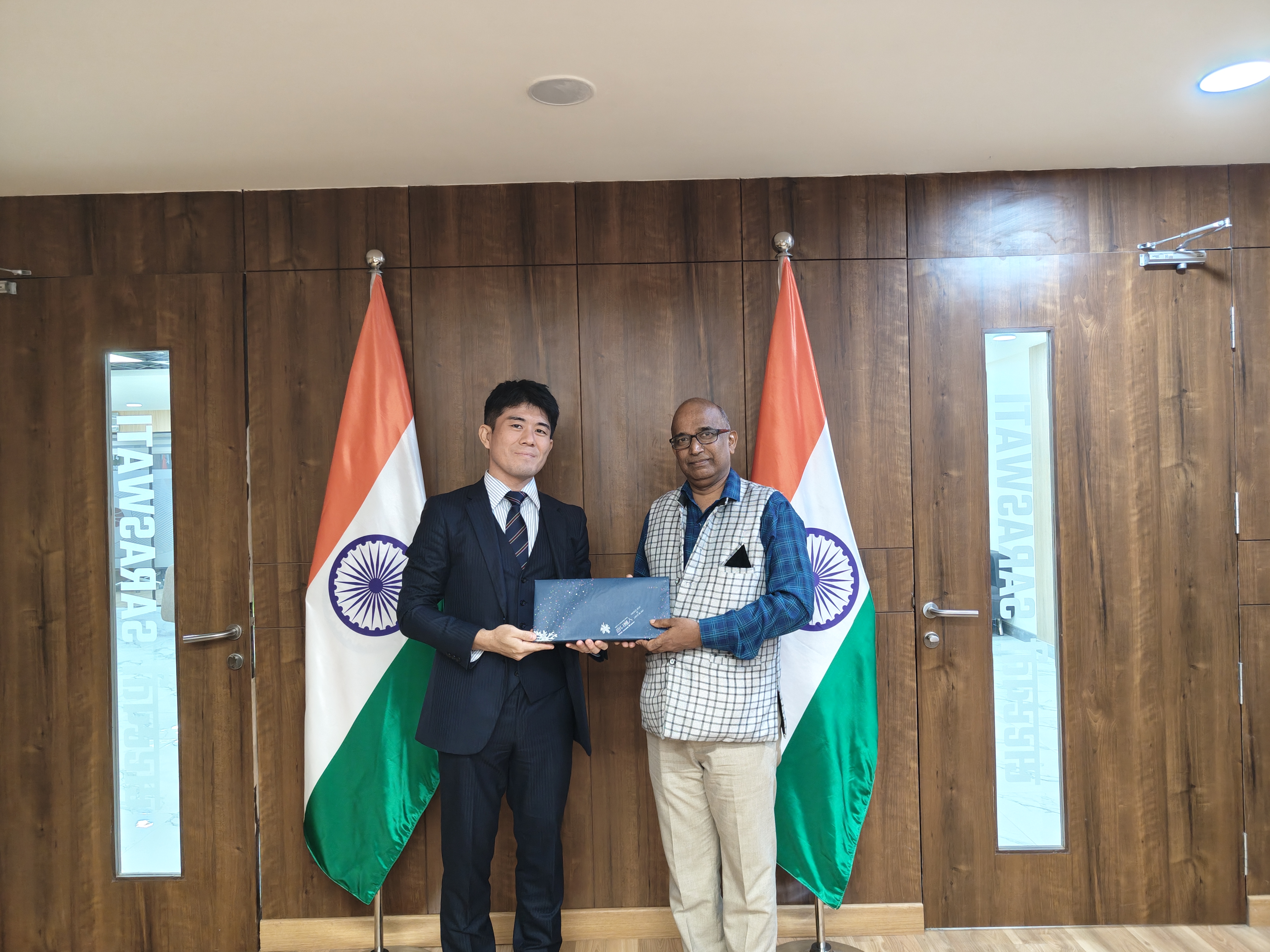 IPO-JPO Joint Interaction